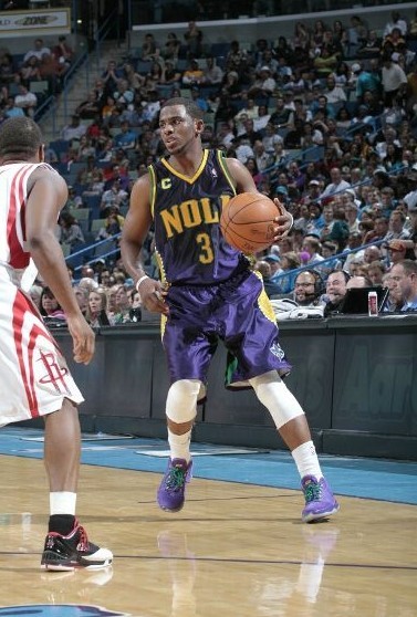 他的缺席会 他的缺席会